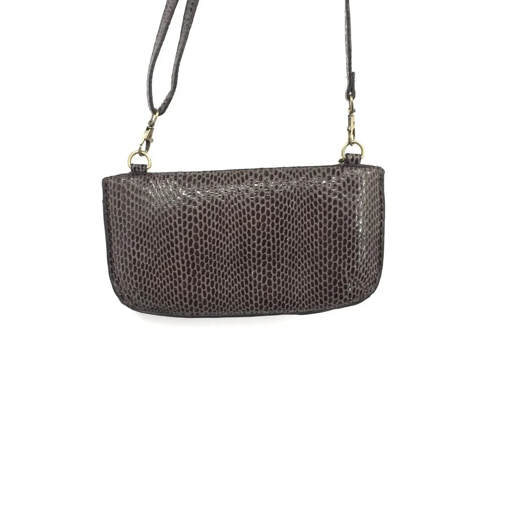 The Unbranded Brand color grey